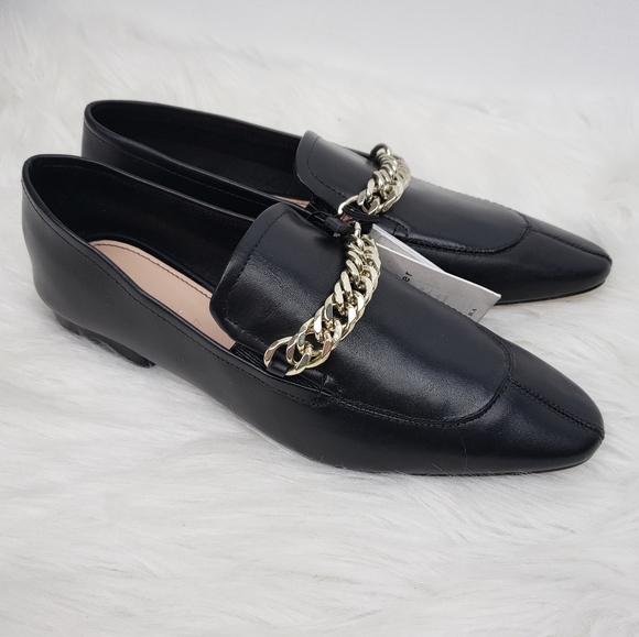 Zara Shoes - Zara black leather loafer with chain accent